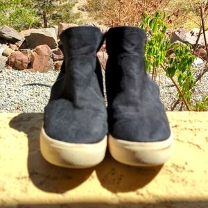 3/$15 - Universal Thread Black Sneaker Wedges
